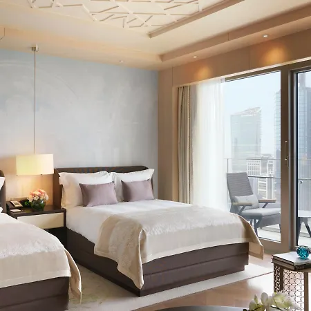Raffles Hotel 5*