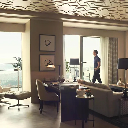 Hotel Raffles 5*