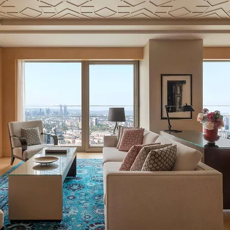 Hotel Raffles 5*
