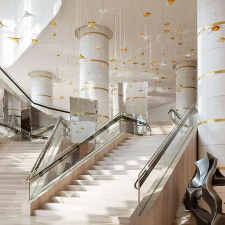 Raffles Hotel 5*