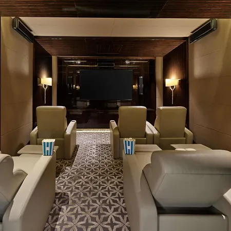 Hotel Raffles 5*