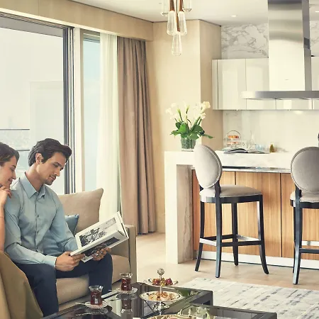 ラッフルズ ホテル イスタンブール