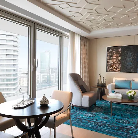 Raffles 5*