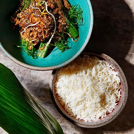 ラッフルズ イスタンブール