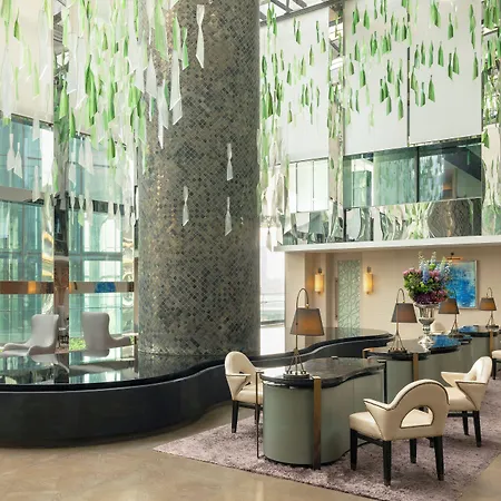Raffles Hotel 5*