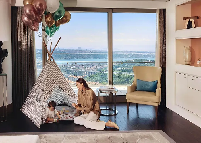 Отель Raffles 5*