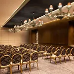 Raffles Hotell 5*